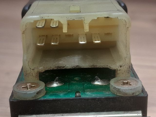 bontott SUZUKI SWIFT II Ablakemelő Kapcsoló Négyes / Kettes