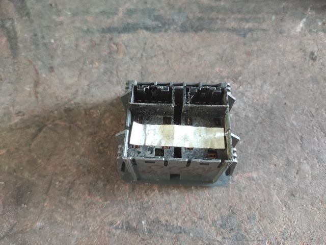 bontott SUZUKI SWIFT II Ablakemelő Kapcsoló Négyes / Kettes