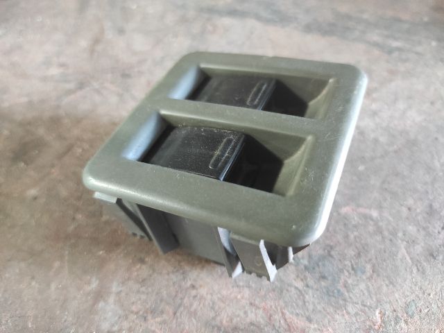 bontott SUZUKI SWIFT II Ablakemelő Kapcsoló Négyes / Kettes