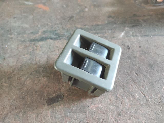 bontott SUZUKI SWIFT II Ablakemelő Kapcsoló Négyes / Kettes