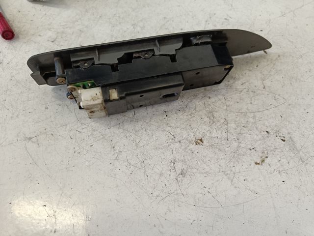 bontott SUZUKI SWIFT II Ablakemelő Kapcsoló Négyes / Kettes