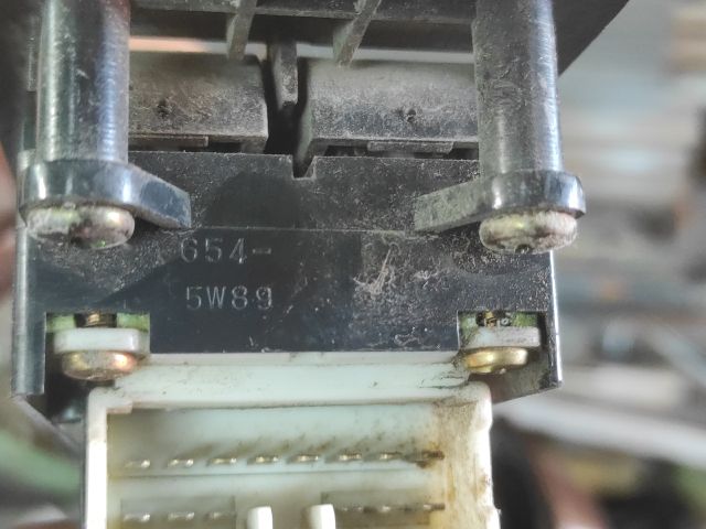 bontott SUZUKI SWIFT II Ablakemelő Kapcsoló Négyes / Kettes