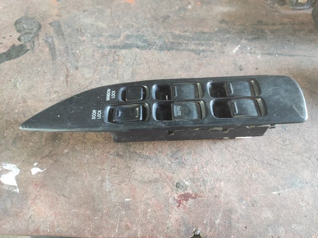 bontott SUZUKI SWIFT II Ablakemelő Kapcsoló Négyes / Kettes