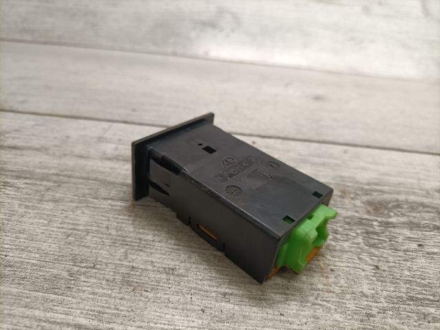 bontott SUZUKI SWIFT II Ablakfűtés Kapcsoló