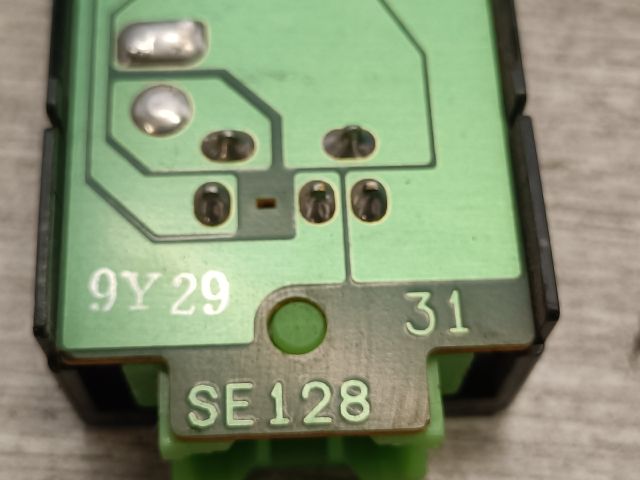 bontott SUZUKI SWIFT II Ablakfűtés Kapcsoló