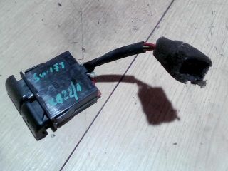 bontott SUZUKI SWIFT II Ablakfűtés Kapcsoló