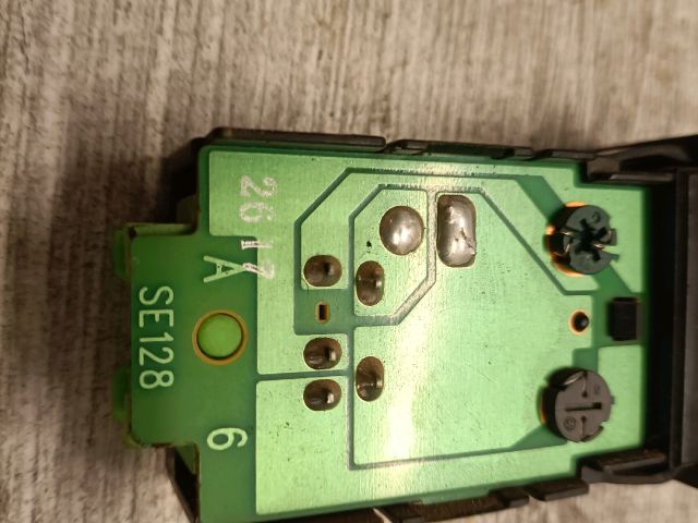 bontott SUZUKI SWIFT II Ablakfűtés Kapcsoló