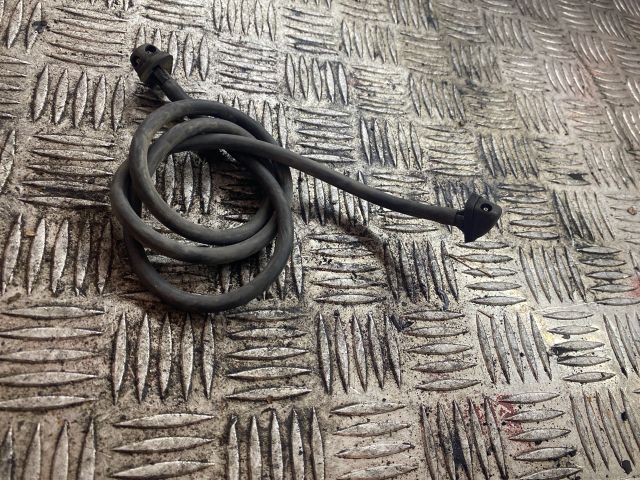 bontott SUZUKI SWIFT II Ablakmosó Fúvóka Kábel