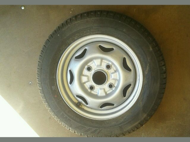 bontott SUZUKI SWIFT II Acélfelni Gumival (1 db)