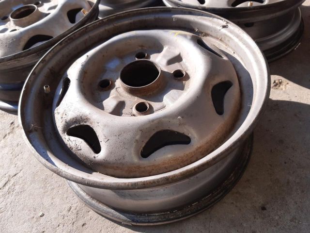 bontott SUZUKI SWIFT II Acélfelni Szett Gumival