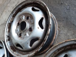 bontott SUZUKI SWIFT II Acélfelni Szett Gumival