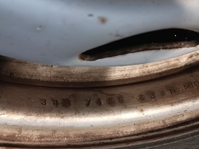 bontott SUZUKI SWIFT II Acélfelni Szett Gumival