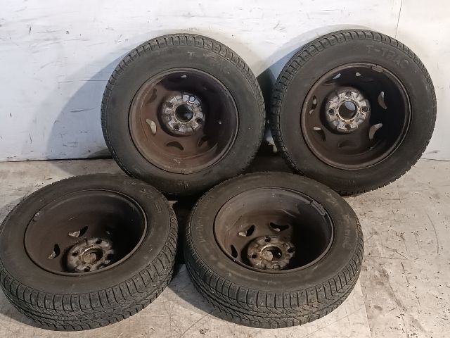 bontott SUZUKI SWIFT II Acélfelni Szett Gumival