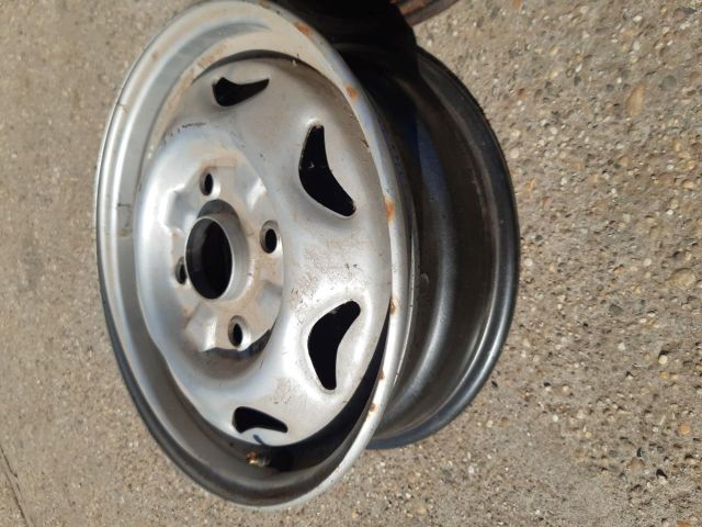 bontott SUZUKI SWIFT II Acélfelni Szett Gumival