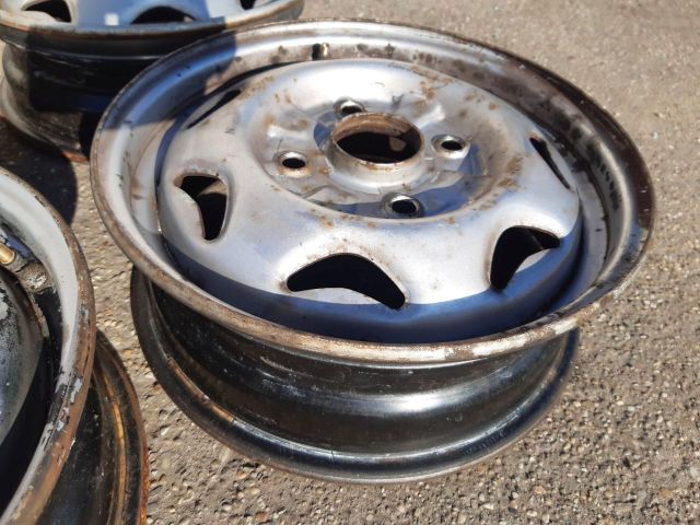 bontott SUZUKI SWIFT II Acélfelni Szett Gumival