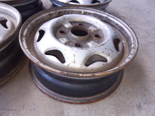 bontott SUZUKI SWIFT II Acélfelni Szett Gumival