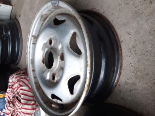 bontott SUZUKI SWIFT II Acélfelni Szett Gumival