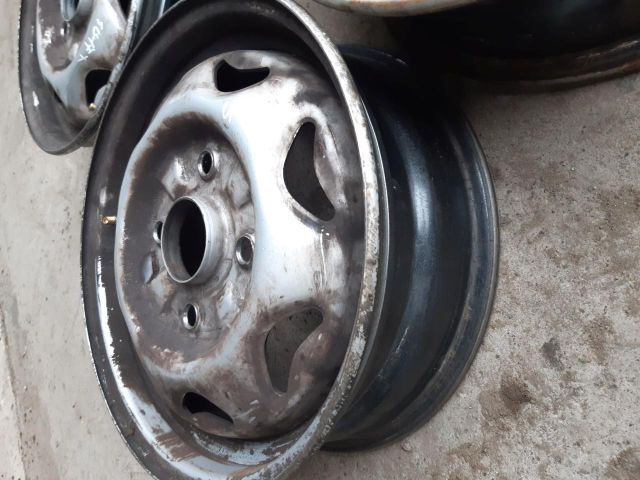 bontott SUZUKI SWIFT II Acélfelni Szett Gumival