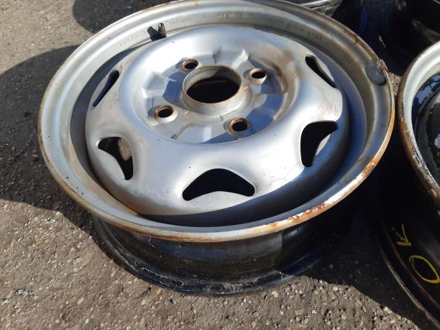 bontott SUZUKI SWIFT II Acélfelni Szett Gumival