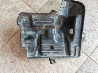 bontott SUZUKI SWIFT II Akkumulátor Fedél