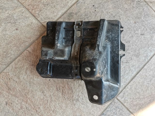 bontott SUZUKI SWIFT II Akkumulátor Fedél