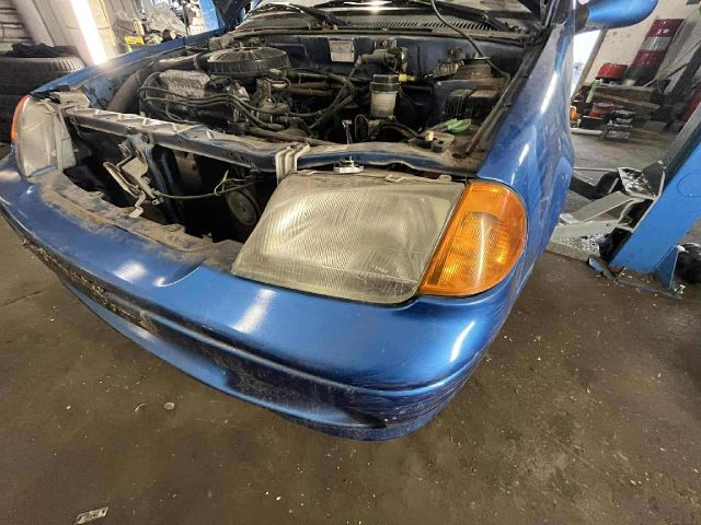 bontott SUZUKI SWIFT II Akkumulátor Tartó