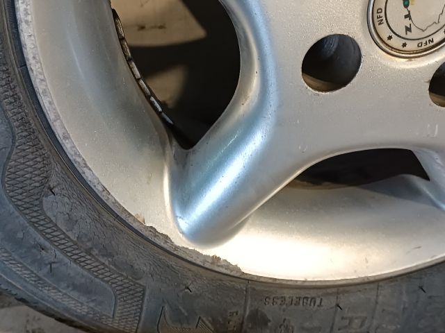 bontott SUZUKI SWIFT II Alufelni Szett Gumival