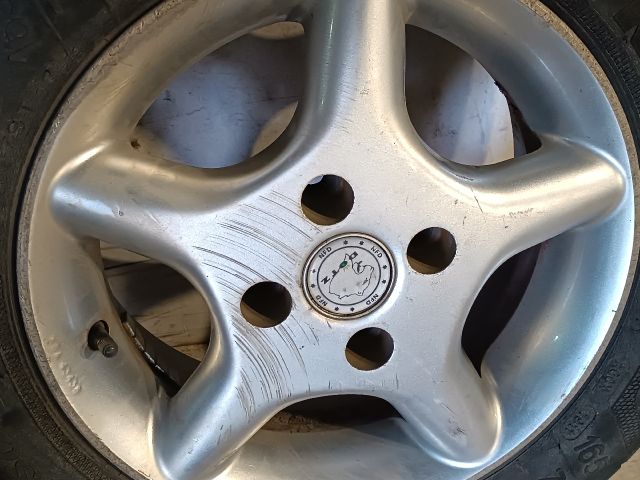 bontott SUZUKI SWIFT II Alufelni Szett Gumival