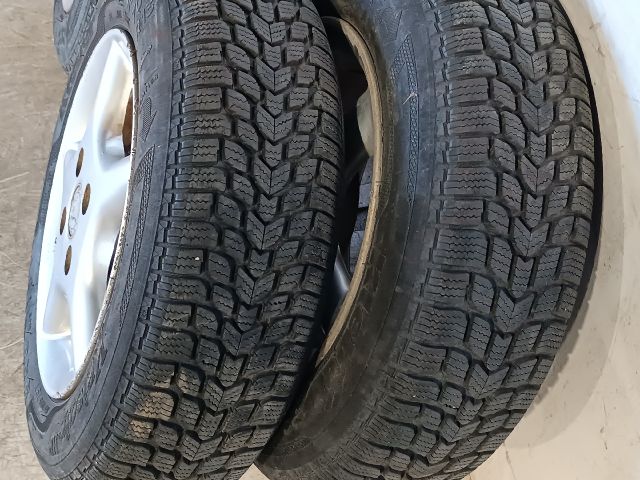 bontott SUZUKI SWIFT II Alufelni Szett Gumival