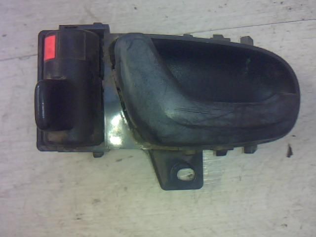 bontott SUZUKI SWIFT II Bal Belső Kilincs (Pozíciófüggetlen)