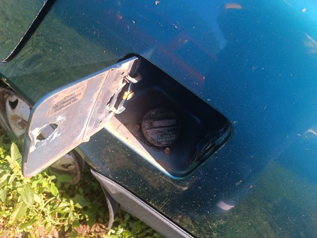 bontott SUZUKI SWIFT II Bal C Oszlop Burkolat