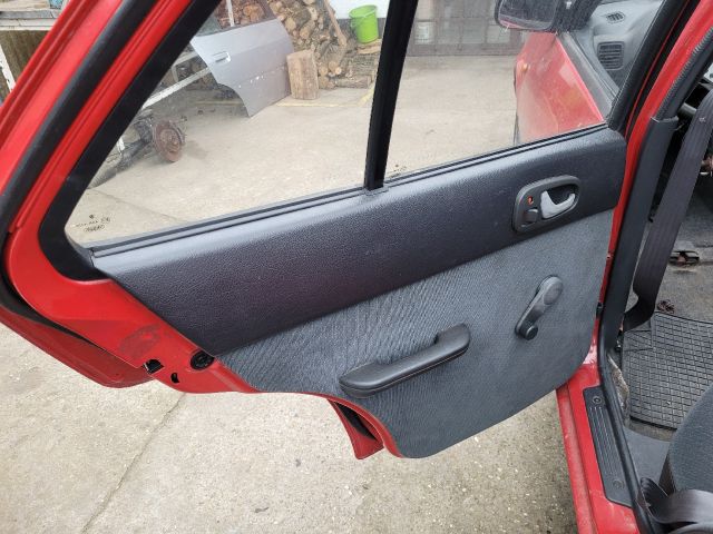 bontott SUZUKI SWIFT II Bal C Oszlop Burkolat