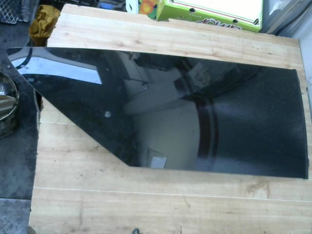 bontott SUZUKI SWIFT II Bal C Oszlop Oldalablak Üveg