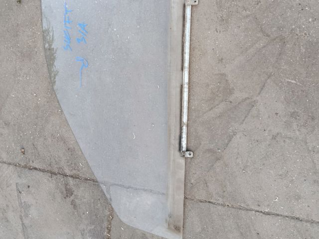 bontott SUZUKI SWIFT II Bal első Ablak