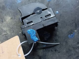 bontott SUZUKI SWIFT II Bal első Ablakemelő Kapcsoló