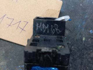 bontott SUZUKI SWIFT II Bal első Ablakemelő Kapcsoló