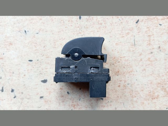 bontott SUZUKI SWIFT II Bal első Ablakemelő Kapcsoló