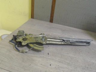 bontott SUZUKI SWIFT II Bal első Ablakemelő Szerkezet (Elektromos)