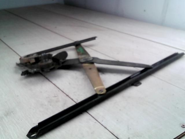 bontott SUZUKI SWIFT II Bal első Ablakemelő Szerkezet (Mechanikus)