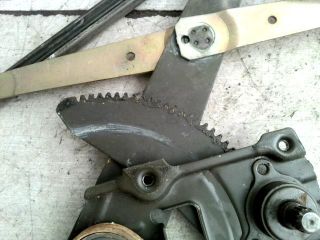 bontott SUZUKI SWIFT II Bal első Ablakemelő Szerkezet (Mechanikus)