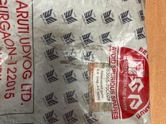 bontott SUZUKI SWIFT II Bal első Ablakvezető Gumi