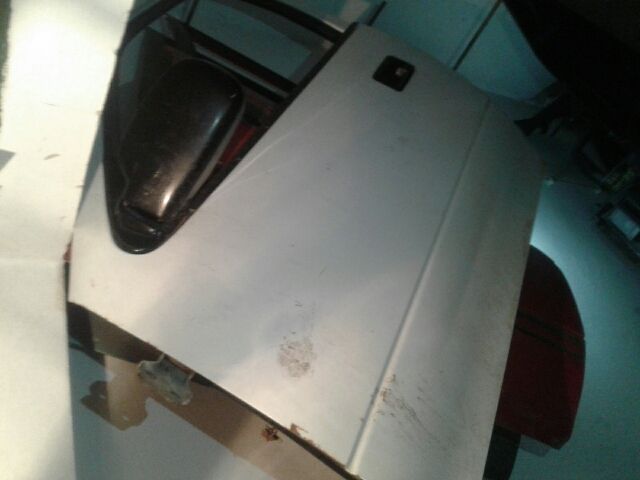 bontott SUZUKI SWIFT II Bal első Ajtó (Részeivel)