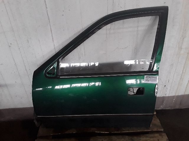 bontott SUZUKI SWIFT II Bal első Ajtó (Részeivel)