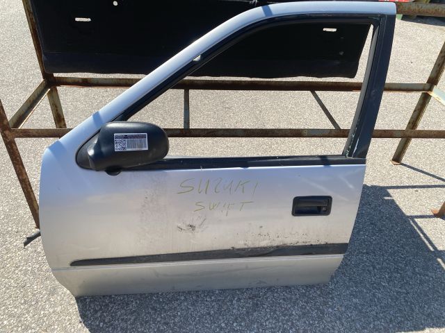 bontott SUZUKI SWIFT II Bal első Ajtó (Részeivel)