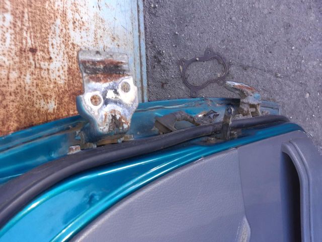 bontott SUZUKI SWIFT II Bal első Ajtó (Üres lemez)