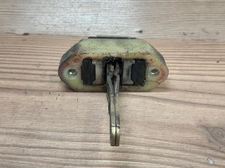 bontott SUZUKI SWIFT II Bal első Ajtóhatároló