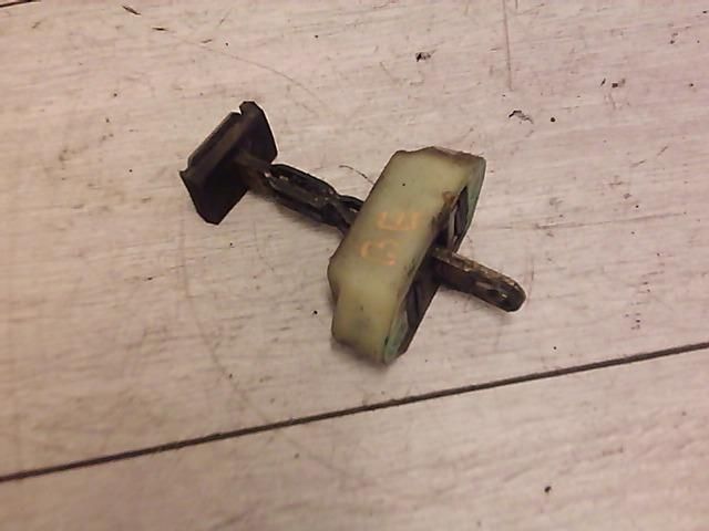 bontott SUZUKI SWIFT II Bal első Ajtóhatároló