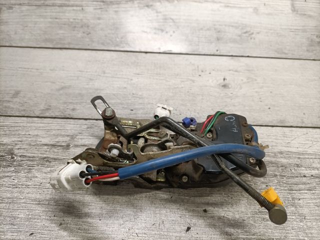 bontott SUZUKI SWIFT II Bal első Ajtózár