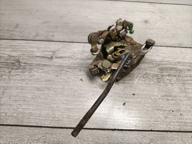 bontott SUZUKI SWIFT II Bal első Ajtózár