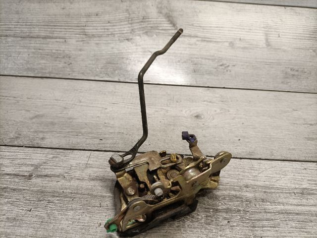 bontott SUZUKI SWIFT II Bal első Ajtózár